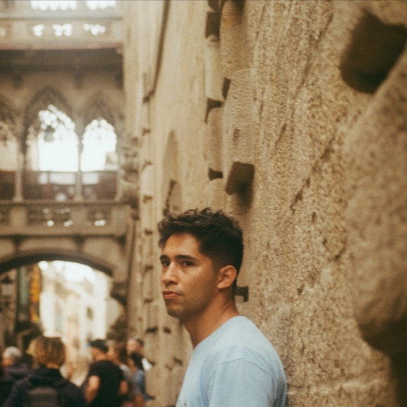 Meet your Posher, Jordy - Picture 1 of 1